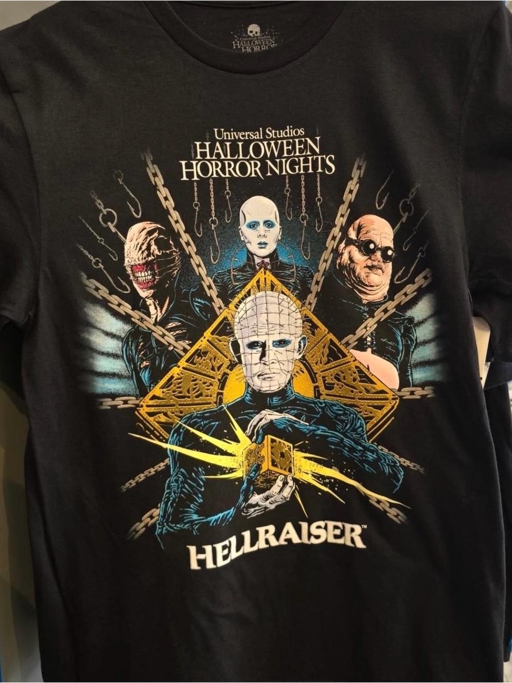Universal Studios Halloween Horror Nights 2026 Hellraiser TShirt  Size-Large
